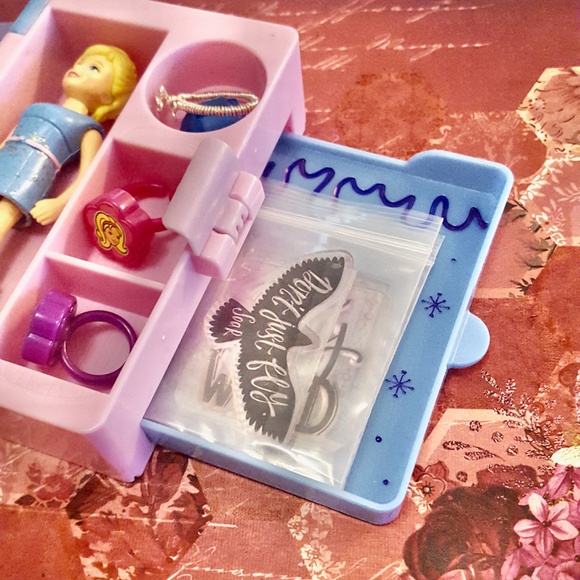 Polly Pocket Pop Up Destinations Guidebook Artic Angel Stamp Kit Playset - Picture 10 of 10